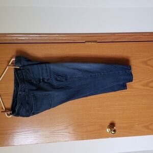 Womens plus size 20 capri jean.